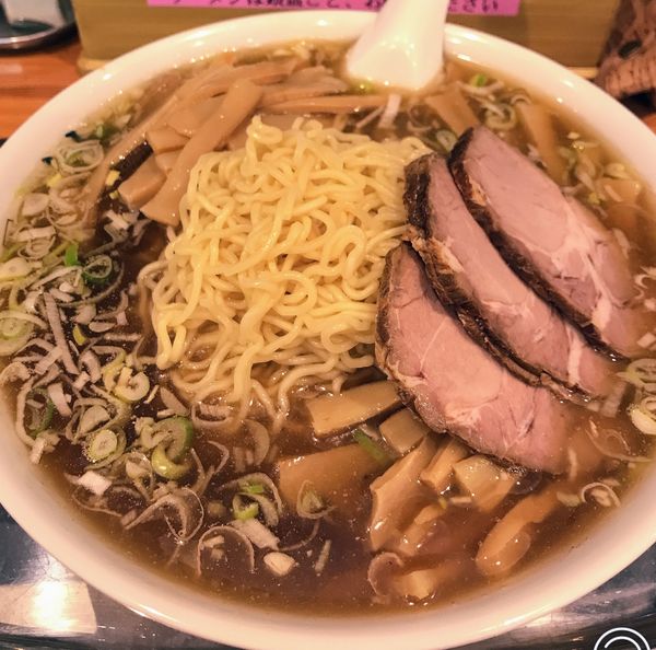 「ラーメン特盛　カラカラ、煮干油、カメリア混合、カタメ」@煮干しだし醤油ラーメン 桂の写真