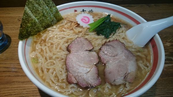 「中華そば（700円）＋ピリ辛納豆ご飯（100円）」@青竹平打ち中華そば 麺壱吉兆の写真