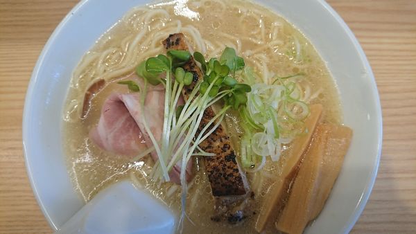 「鶏白湯そば」@麺場 二寅 秋津本店の写真