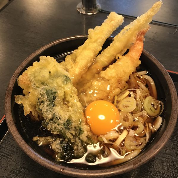 「【期間限定】春の天ぷら（￥580）＋生玉子（クーポン）」@ゆで太郎 久が原店の写真