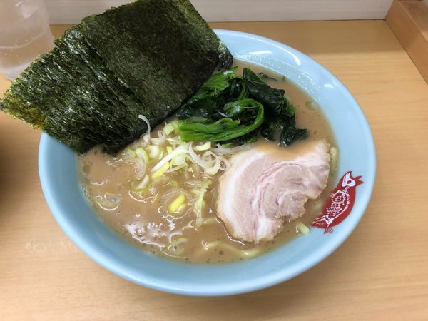 「ラーメンのりマシ／¥840」@横浜ラーメン 町田家 新宿南口店の写真