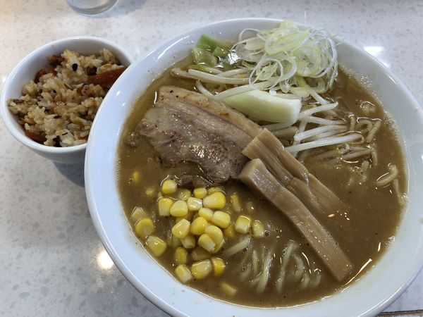 「すすきの一番みそラーメン　￥８３０」@麺屋 久兵衛の写真