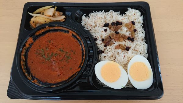 「(テイクアウト)ゾロアスターカレー 1404円」@CARVAAN BREWERY & RESTAURANTの写真