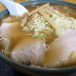 ワンタンメン…750円