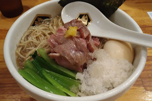 「特製本マグロラーメン（冷やし）」@真鯛らーめん 麺魚の写真