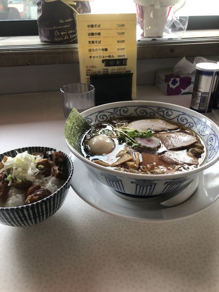 「支那そば+チャーシュー丼」@本田商店の写真