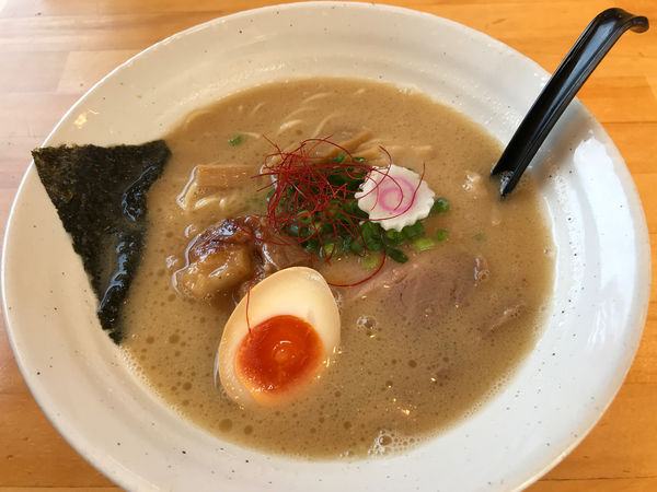 「濃厚中華ソバ 800円」@自家製麺 仁の写真