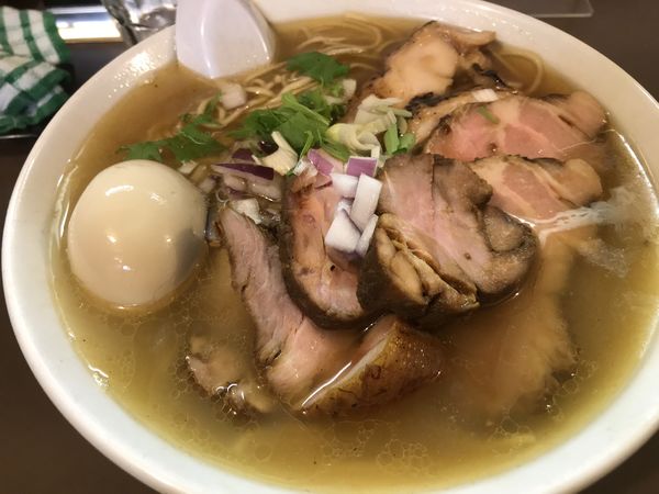 「こく塩 特製  大盛」@鶏こく中華 すず喜の写真