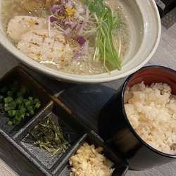 塩香味油ラーメン、鯛飯