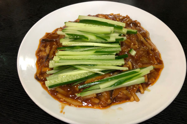 「ザージャン麺 680円」@中華料理 龍馬の写真