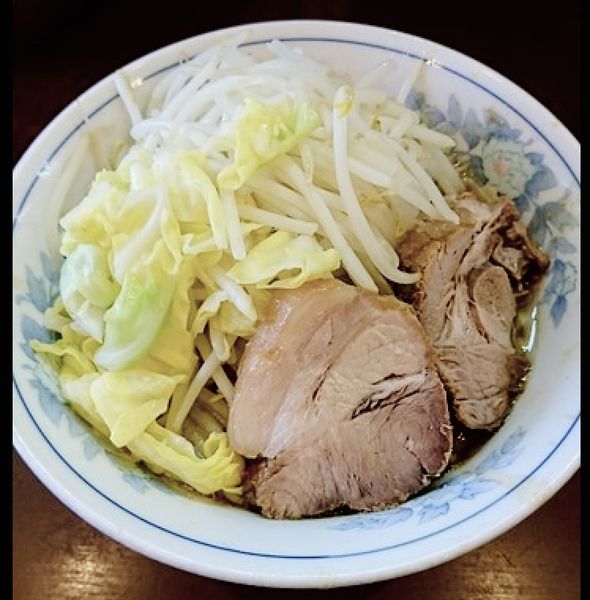 「らーめん麺少なめ ヤサイマシ(750円)」@らーめん陸の写真