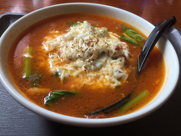 「炙りチーズとまとラーメン」@崇心の写真