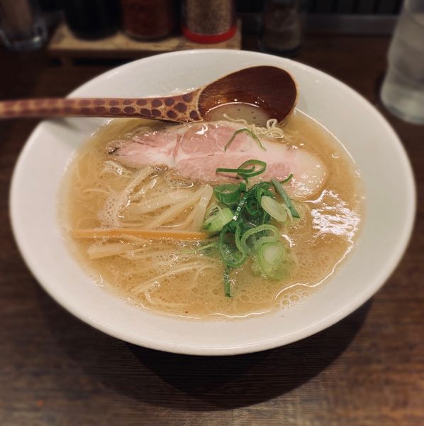 「博多らぁめん（固め￥720）」@麺処 むささんじんの写真