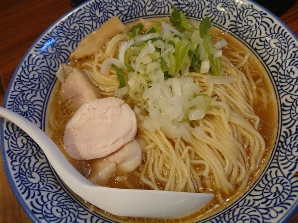 「煮干し鶏そば」@濃厚鶏そば 暁月 荻窪店の写真