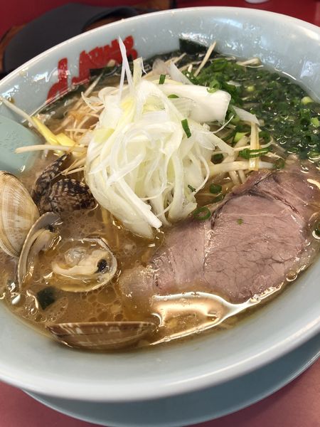 「【期間限定】海老香る濃厚あさり豚骨醤油」@山岡家 平塚店の写真