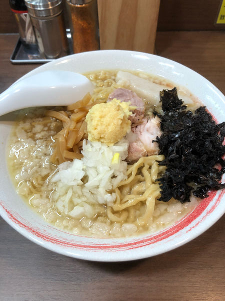 「背脂生姜醤油ラーメン大盛り＋背脂」@煮干し中華そば 山形屋の写真
