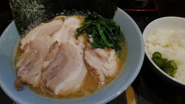 「チャーシュー麺　ライス」@らーめんありがた家の写真