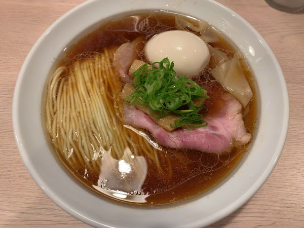 「特製醤油ラーメン950円」@麺笑巧真の写真