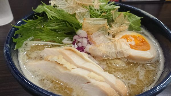 「濃厚鶏煮干しらーめん」@横道の写真