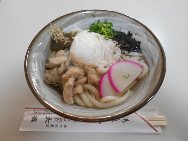 「肉玉うどん」@手打ちそば 本家 大梶の写真
