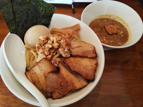 「つけそば　（麺大盛：無料）　＋特製トッピング（つけそば専用）」@New old style ゆいが 三郷店の写真