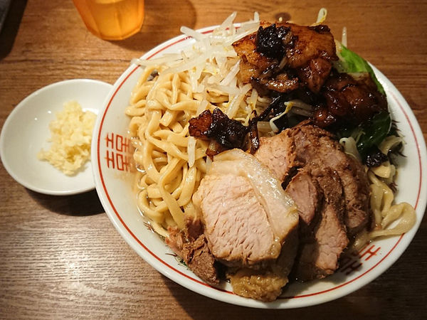 「豚パンチ」@肉煮干し中華そば さいころの写真