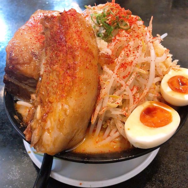 「並豚骨らーめん+極厚チャーシュー+半熟卵」@らーめん 絆の写真