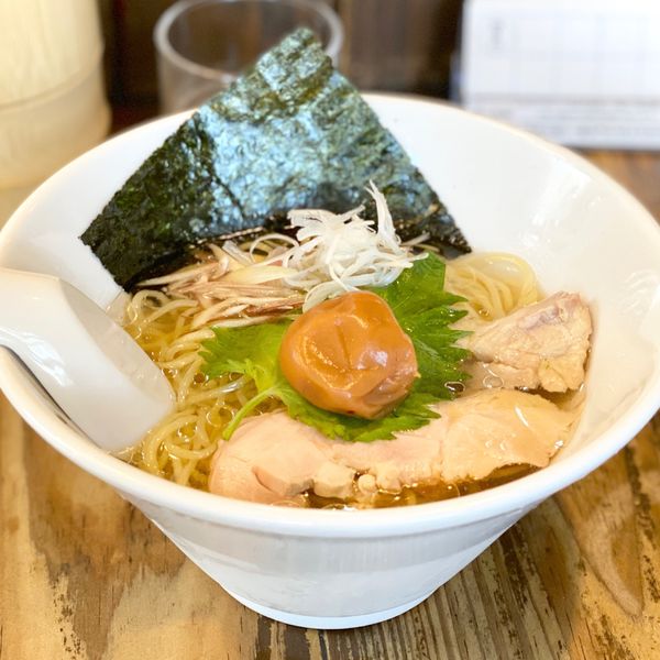 「冷たい昆布の塩らー麺　麺少なめ　1000」@昆布の塩らー麺専門店 MANNISHの写真