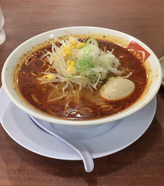 「辛味噌ラーメン 味玉」@ラーメンばんだいの写真