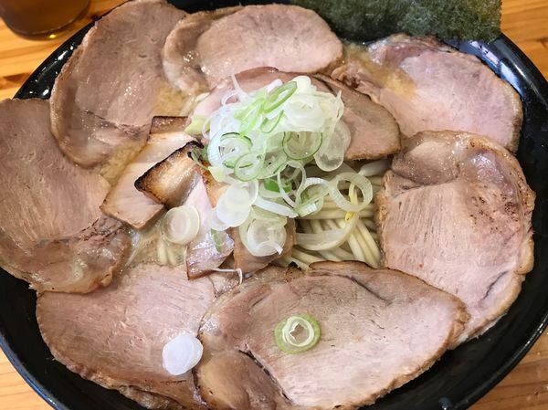 「チャーシュー麺＋チャーシュー」@一心軒の写真