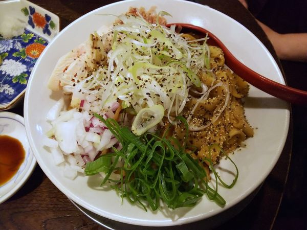 「スタミナ油そば」@立ち呑み居酒屋 金町製麺の写真