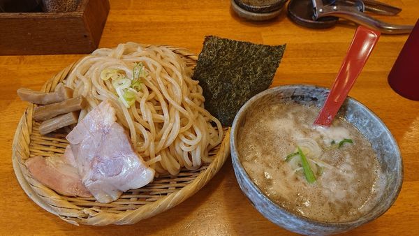 「秋刀魚くんせいつけ麺」@豚骨らーめん れんの写真