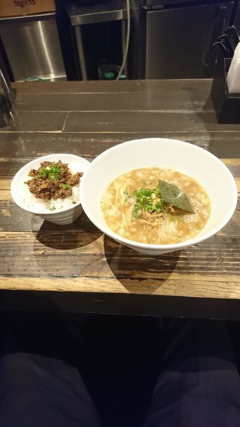 「掛け節そば＋肉めし」@俺の空 池袋店の写真