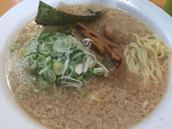 「味玉とんこつ醤油らあめん（800円）」@麺屋 悠信の写真