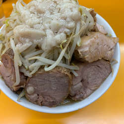 豚ラーメン　野菜マシマシ　ニンニク　アブラ