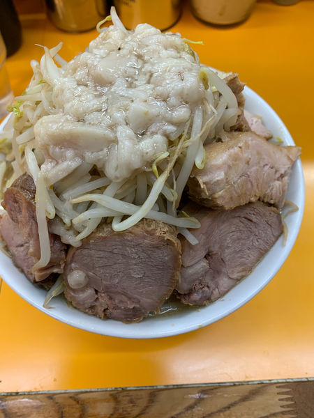 「豚ラーメン　野菜マシマシ　ニンニク　アブラ」@ラーメンエース 八王子店の写真