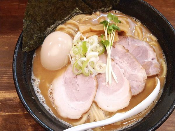 「まる得らーめん（中盛）」@まる文の写真