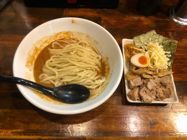 「まぜそば　辛うま」@オリオン食堂の写真