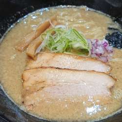 濃厚魚介背脂らーめん