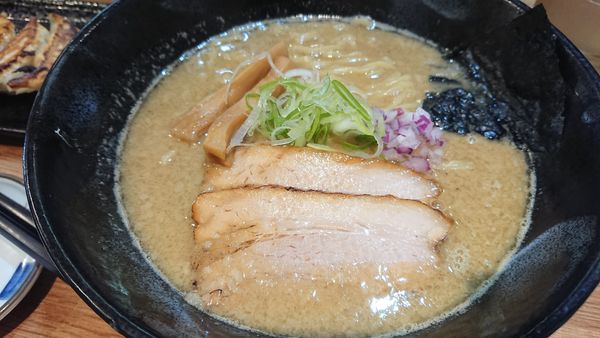 「濃厚魚介背脂らーめん」@麺処 一朗の写真