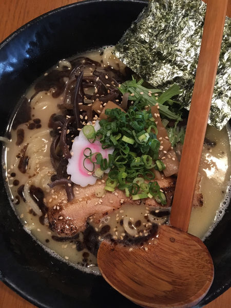 「鶏白湯正油　黒」@麺酒場 あじさいの写真