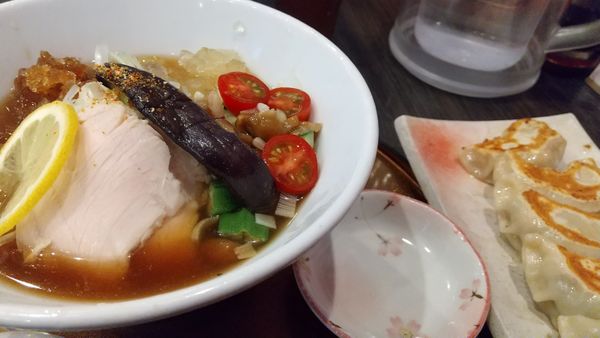 「ユズレモンジュレの冷やし醤油ラーメン（限定、950円）」@チラナイサクラの写真
