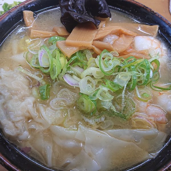 「限定B海老雲呑麺プラス海老1500円ステーキハーフ1300円」@MENYA 食い味の道有楽の写真