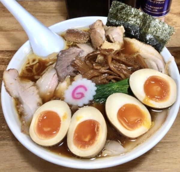 「しょうゆチャーシュー麺(1,200円)＋味玉×2(200円)」@オランダ軒の写真