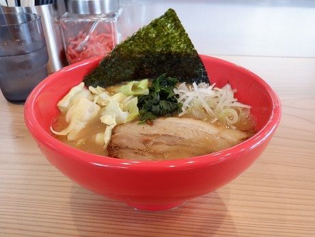 「ヤバイラーメン(小)0.5」@圭一屋 茅ヶ崎店の写真