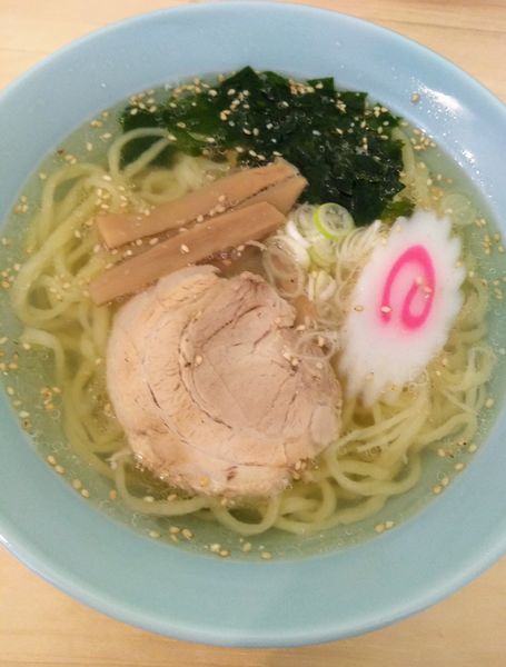 「しおラーメン 670円 ギョーザ3ケ215円」@青竹手打ち佐野ラーメン ひだまりの写真