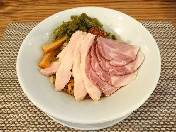 「限定 油そば+鶏豚チャーシュー」@つけ麺 和の写真