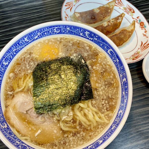「こってりラーメン+ジャンボ餃子(3個)」@珍來 鎌取店の写真