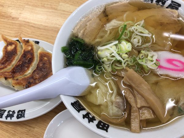 「ワンタンメン　餃子」@田村屋の写真