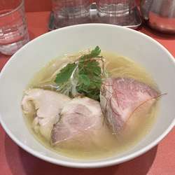 【6周年限定】地鶏煮干し逢麺1200円